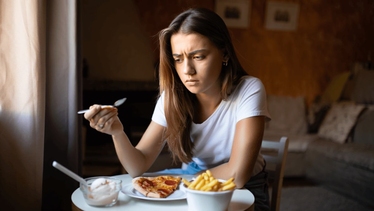 
		Your junk food habit may actually make you depressed: study	