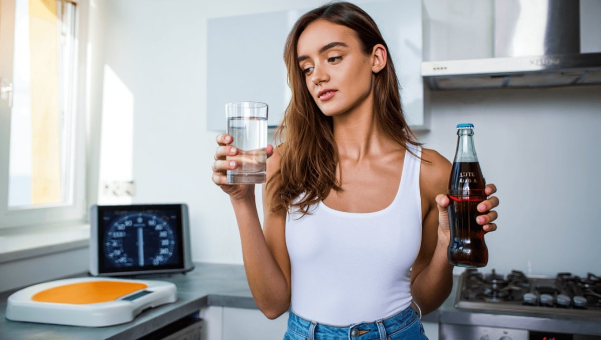 Artificially-Sweetened Drinks Help Promote Weight Loss, but Water Is Best