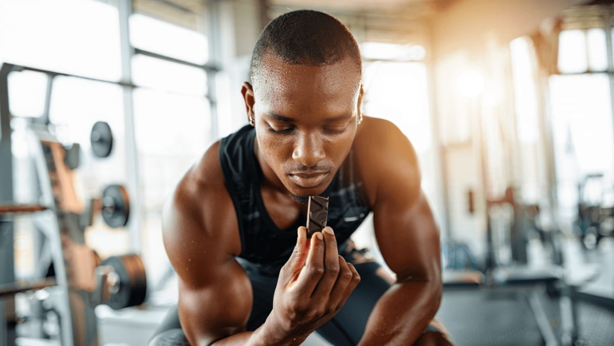 Why you should sniff (but not eat) chocolate at the gym â and which kind is better